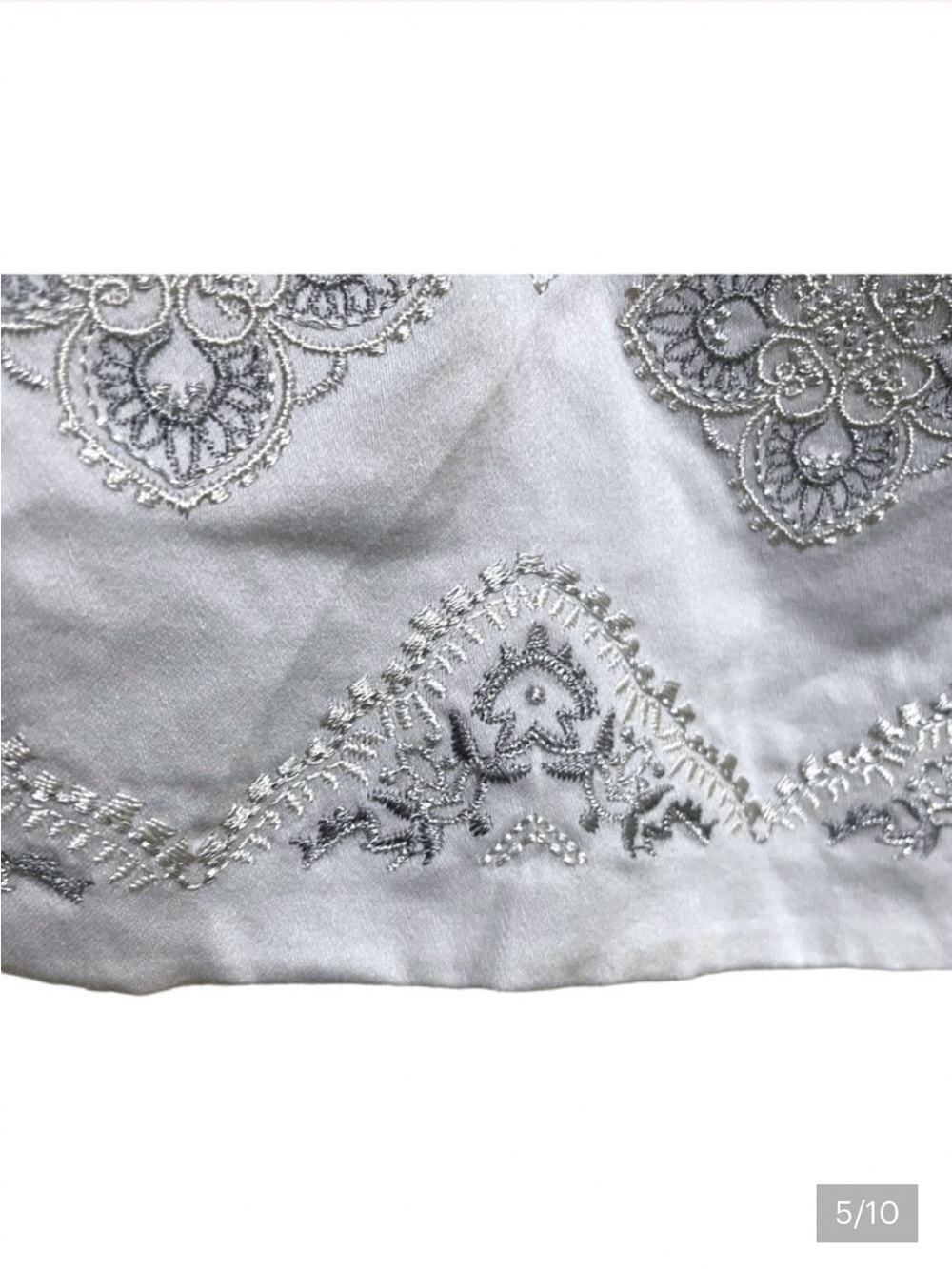White House Black Market Light Gray Embroidered The 5” Short - Picture 6 of 10
